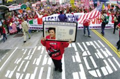 美国十万人集会游行 敦促推进移民改革